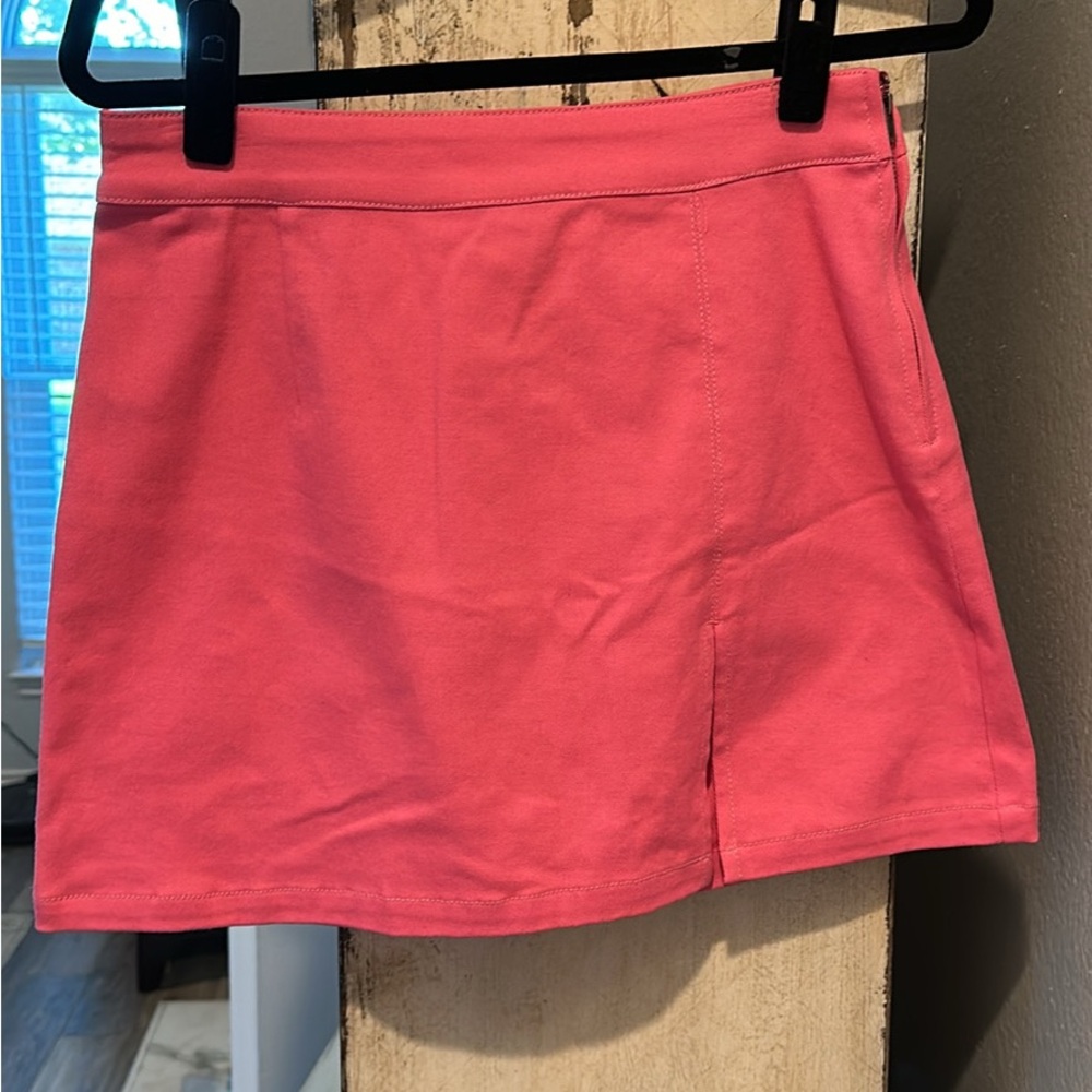 Pink mini skirt with slit